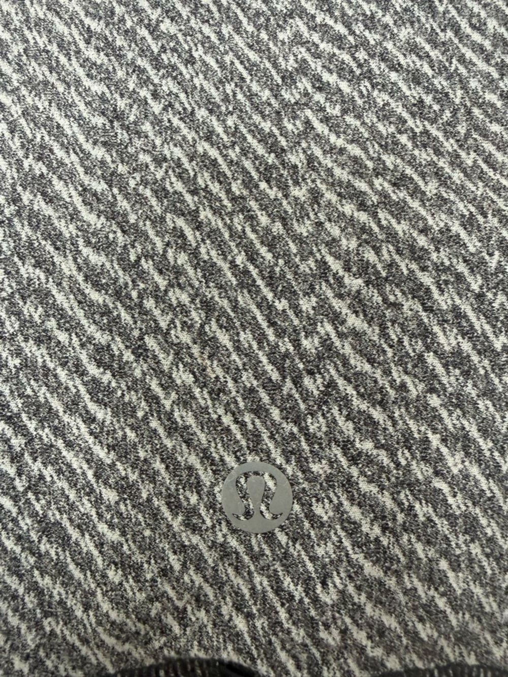 Lululemon 🍋 Black and Heather Gray Patterned Zip-Up Jacket - Picture 3 of 3